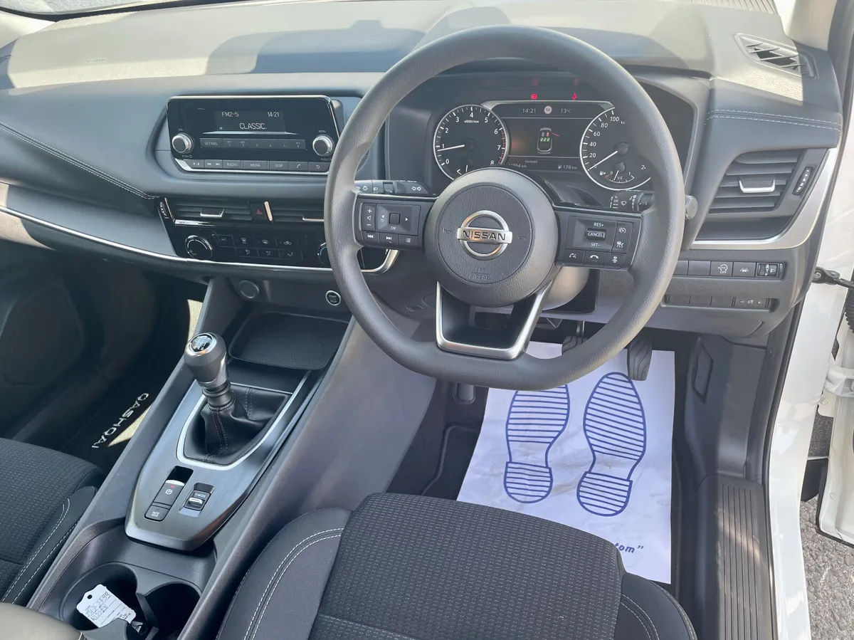 Nissan Qashqai XE 1.3 Petrol Man 2 SEAT VAN,2023 - Image 3