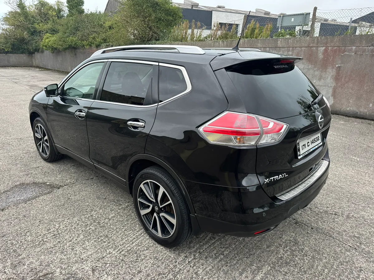 17 Nissan XTrail 1.6 Top Spec 7 Seat - Image 1