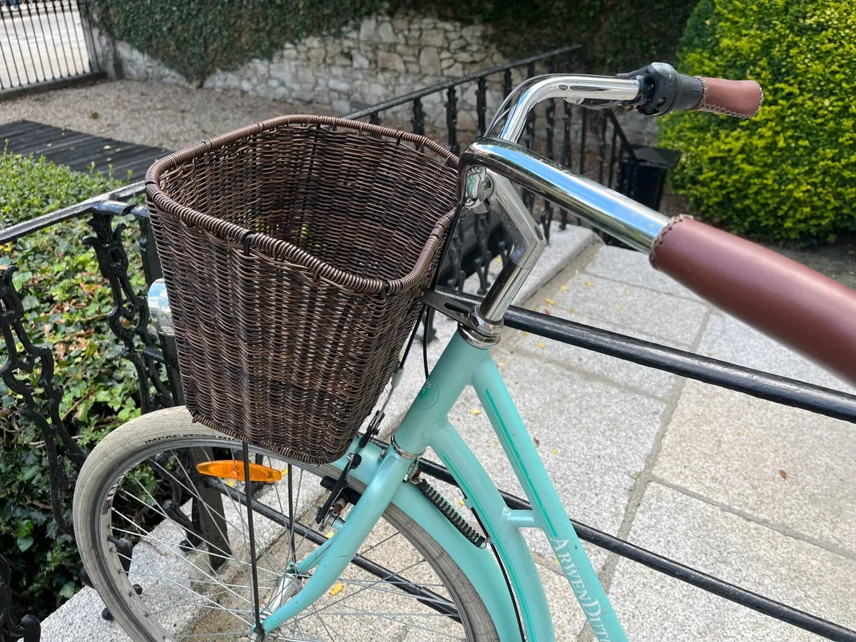 Turquoise Kellys Arwen Dutch-Style City Bicycle - Image 2