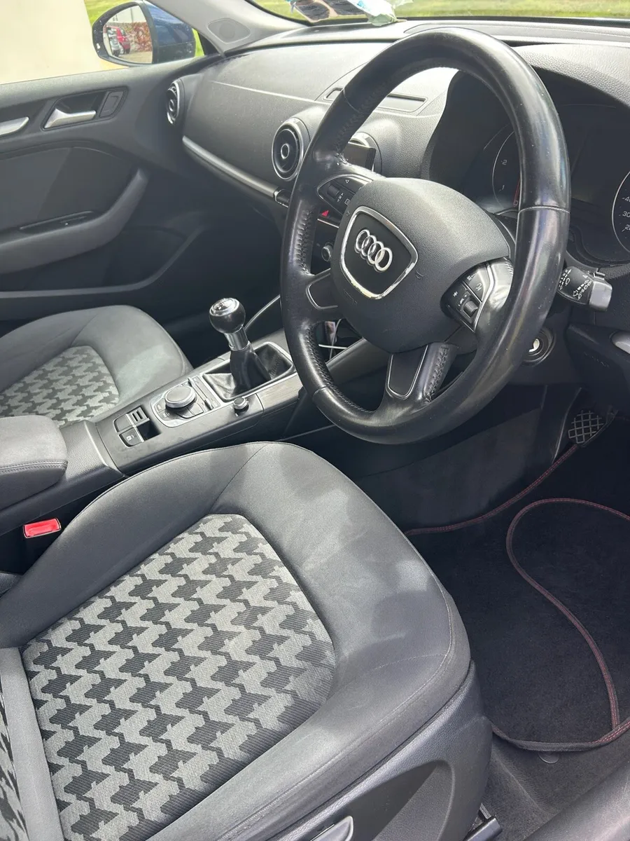 Car - Image 3