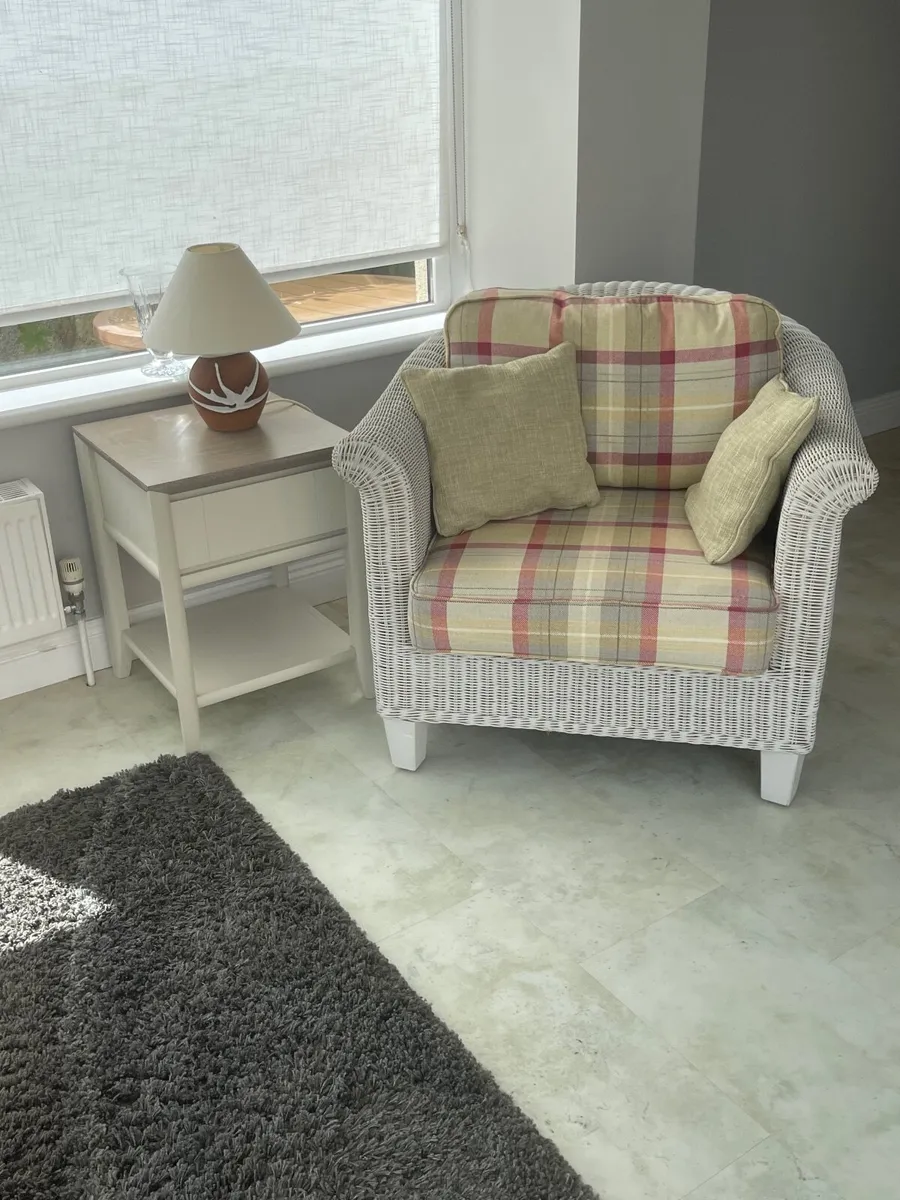 Conservatory furniture - Image 1