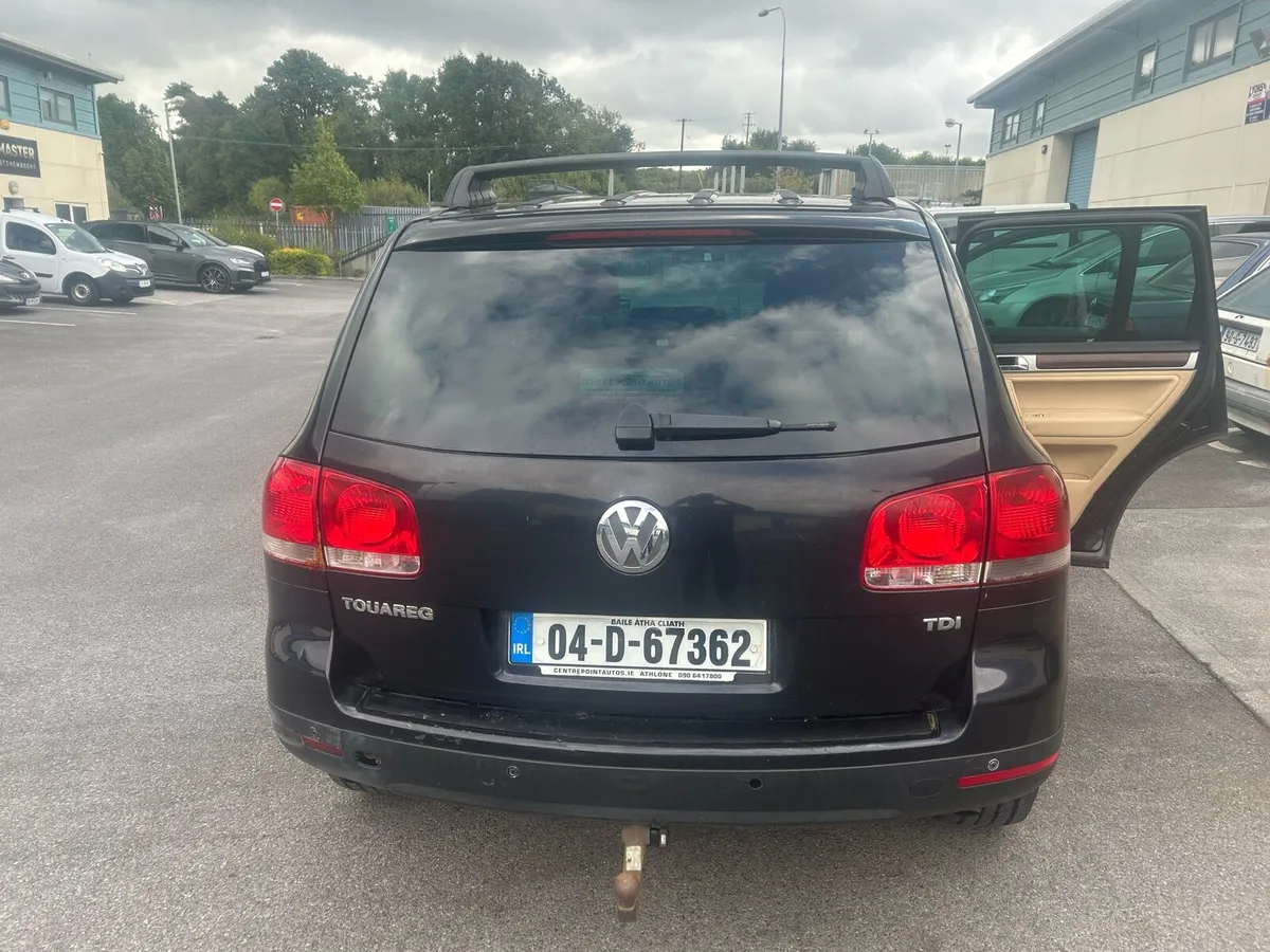 VW Touareg Crew Cab - Image 3
