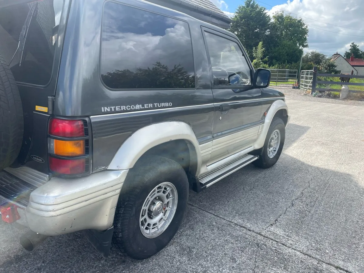 Genuine pajero - Image 3
