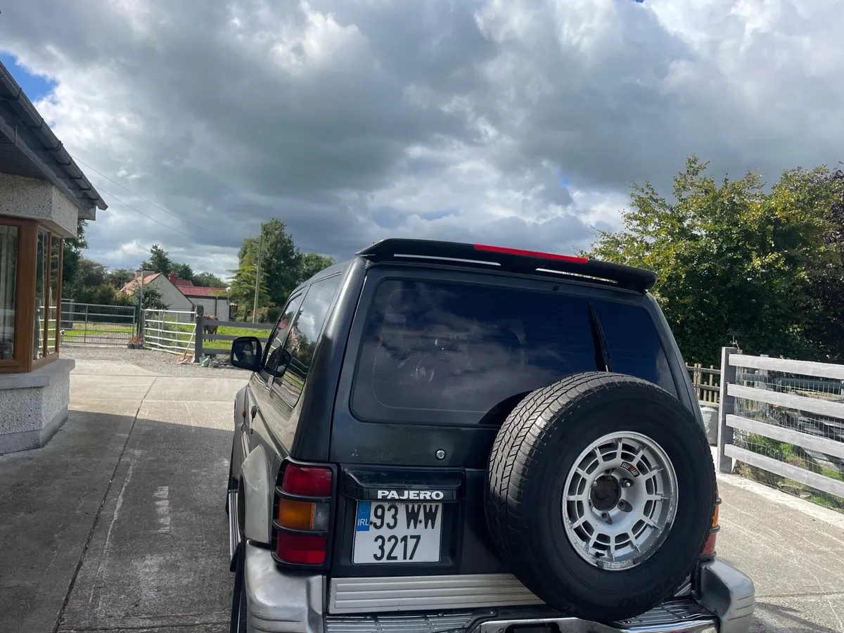 Genuine pajero - Image 4