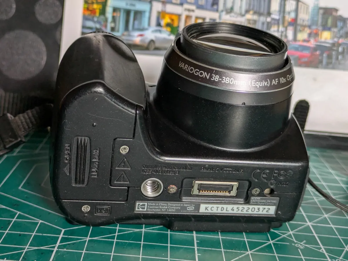 Kodak 5MP CCD🌈 digital camera 10x  Schneider lens - Image 4