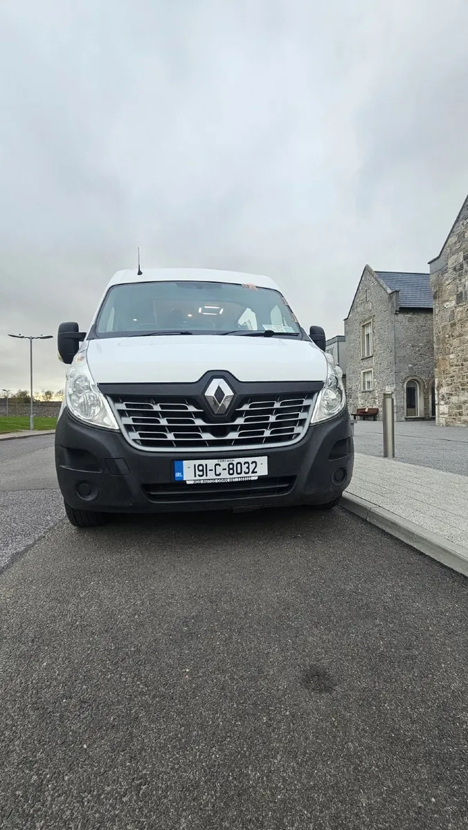 Renault Master Campervan 2019 - Image 1