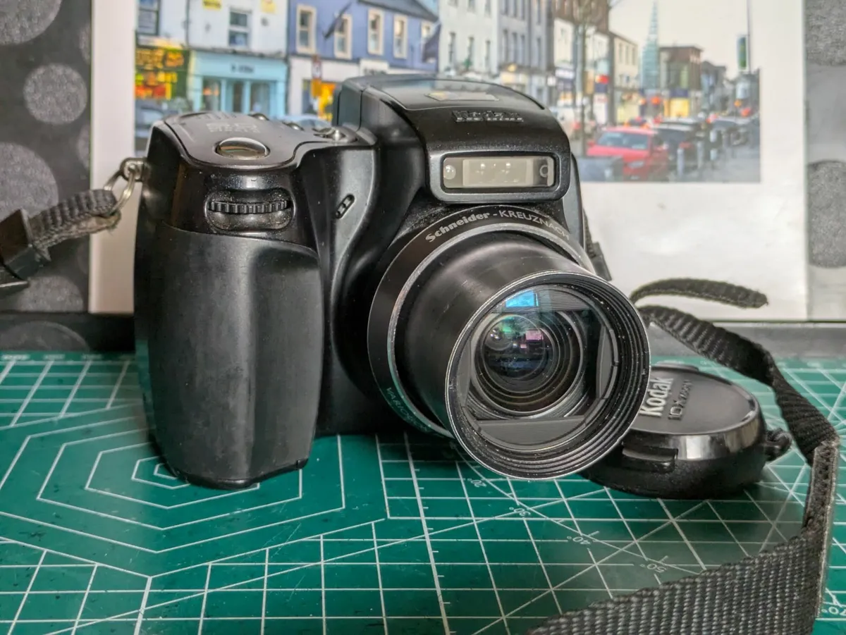 Kodak 5MP CCD🌈 digital camera 10x  Schneider lens - Image 3