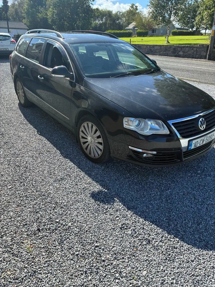 2010 VW Passat - Image 1