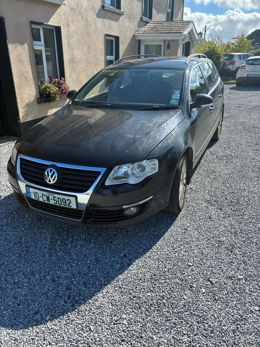 2010 VW Passat - Image 2