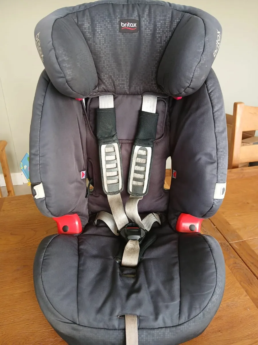Child Car Seat - Image 1