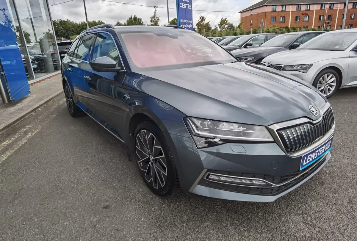 SKODA SUPERB 1.4 IV *LAURIN AND KLEMENT* DSG AUTO - Image 4