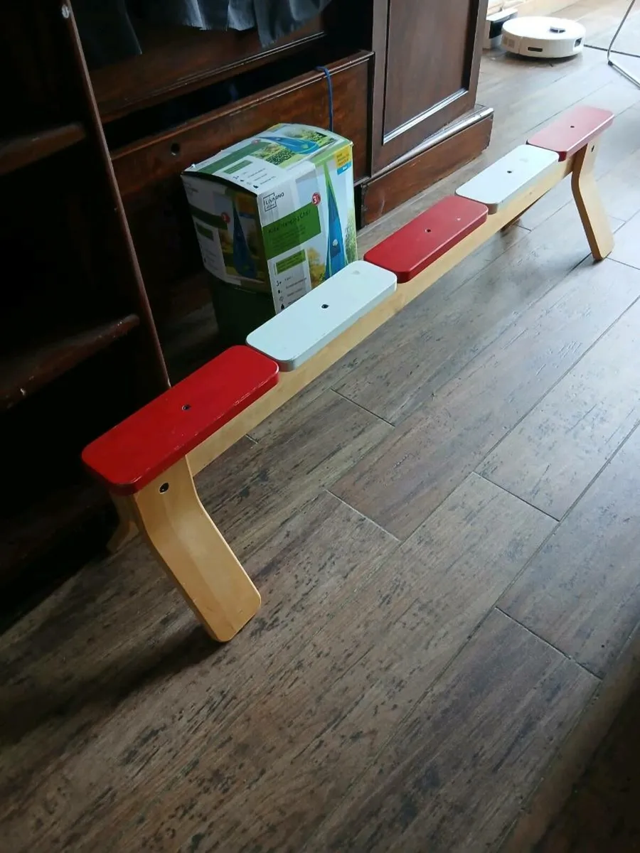 Balance beam - Image 1