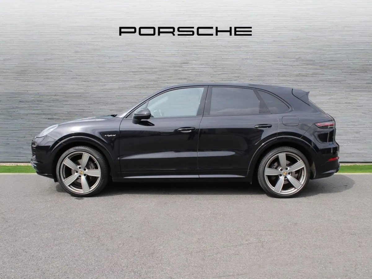 Porsche Cayenne 3.0 V6 E-hybrid 4WD Auto - Image 4