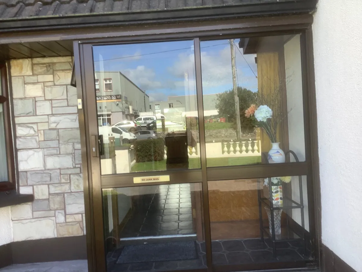 Aluminium front porch - Image 1