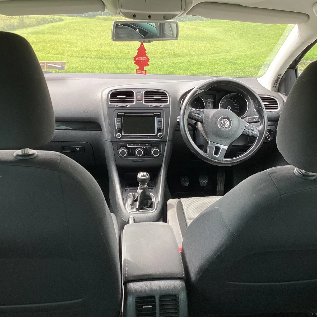 Volkswagen Golf 2010 - Image 4
