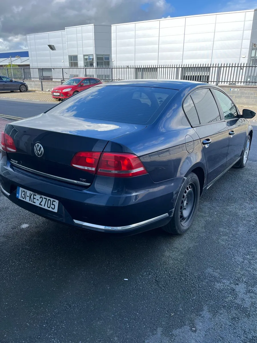 Volkswagen Passat low miles - Image 4