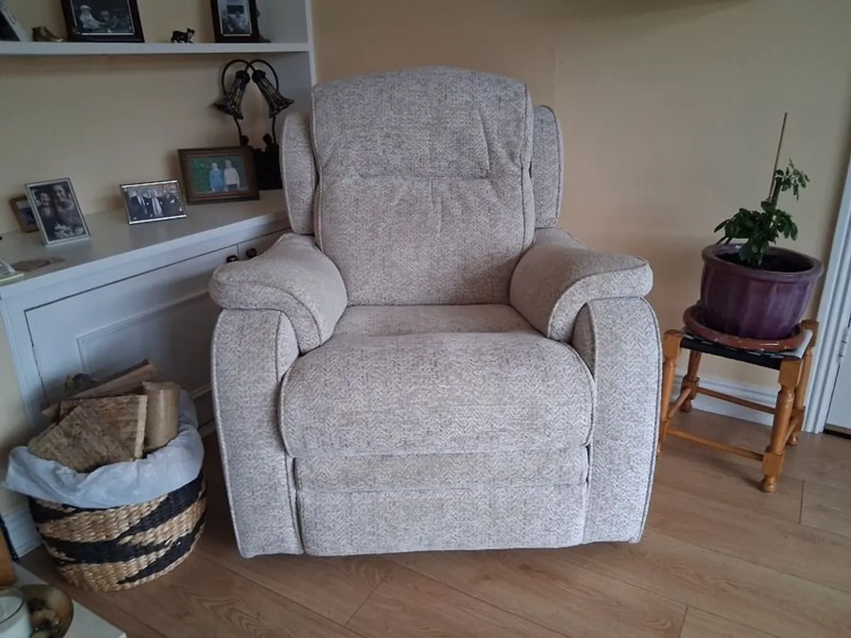 Sitting room suite - Image 2