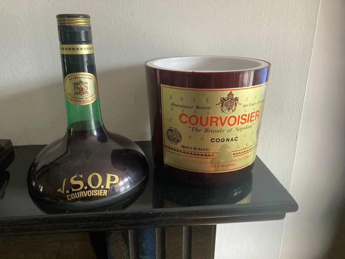 Pub Memorabilia - Image 4