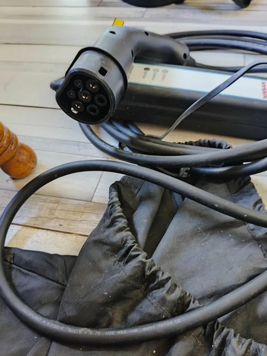 AV cable - Image 2