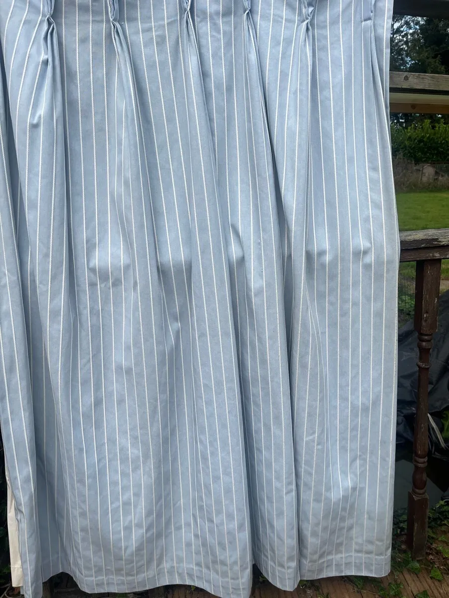 Curtains - Image 3