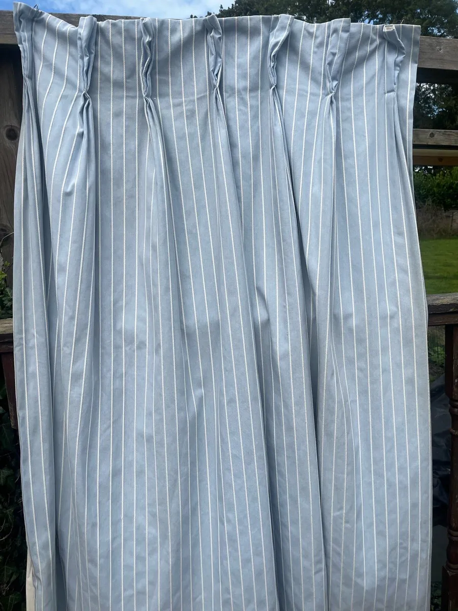 Curtains - Image 4