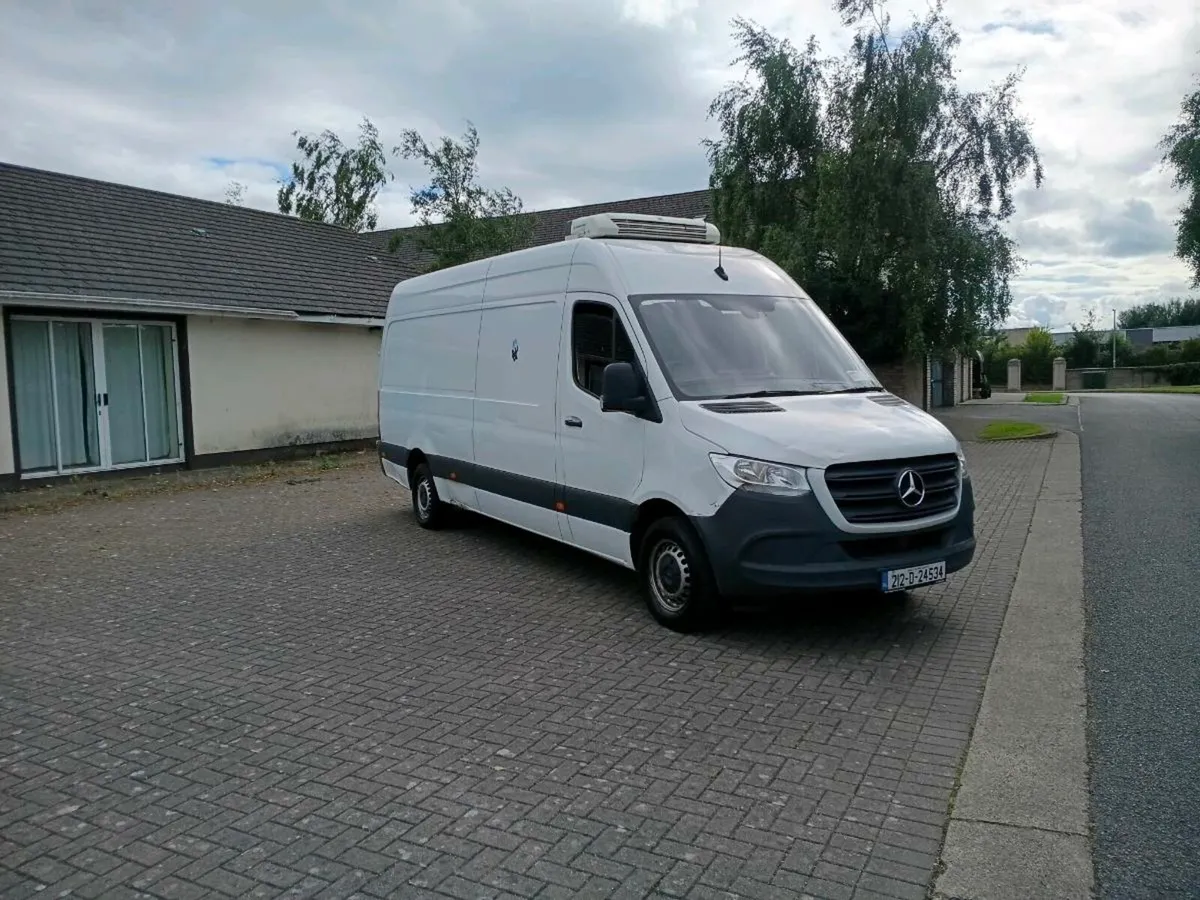 212 Mercedes Sprinter 316CDI LWB Fridge Freezer - Image 1