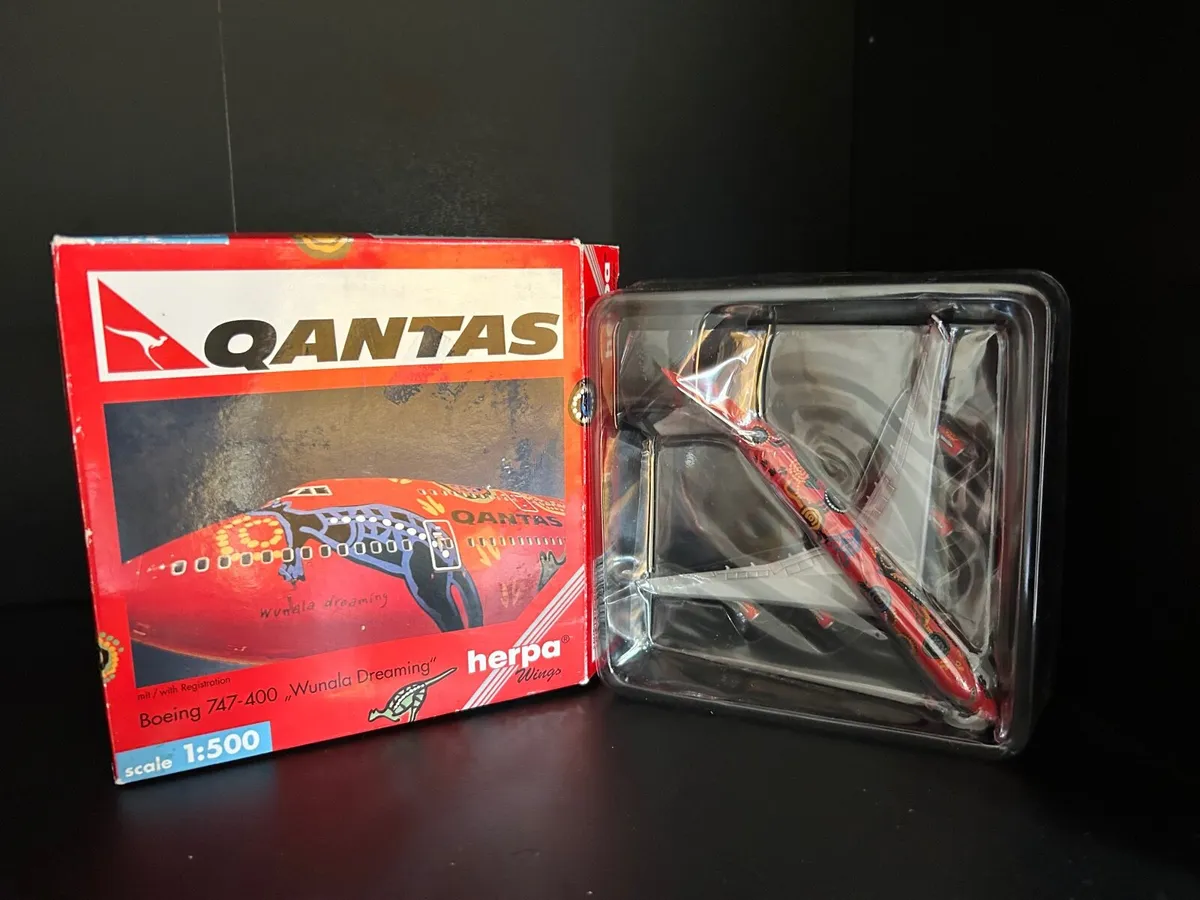 Qantas Boeing 747-400 Model - Image 3