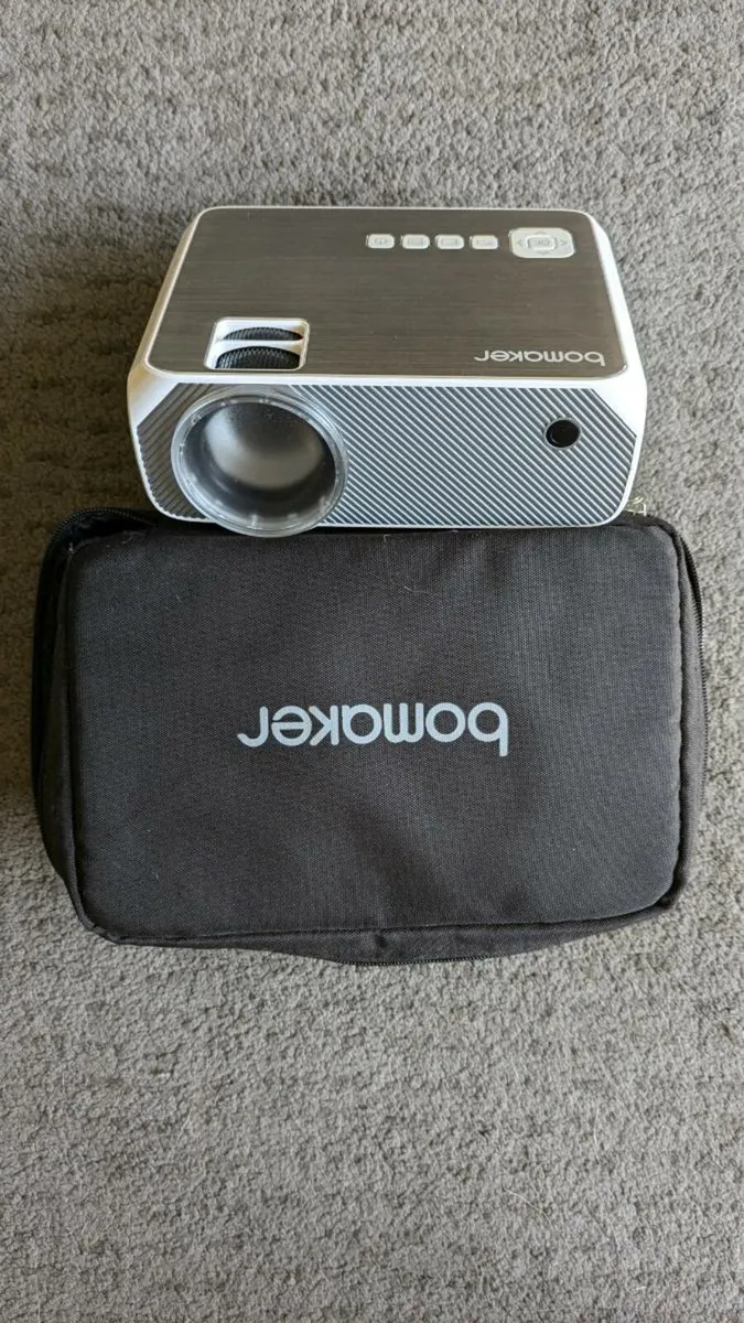 Projector - Image 1