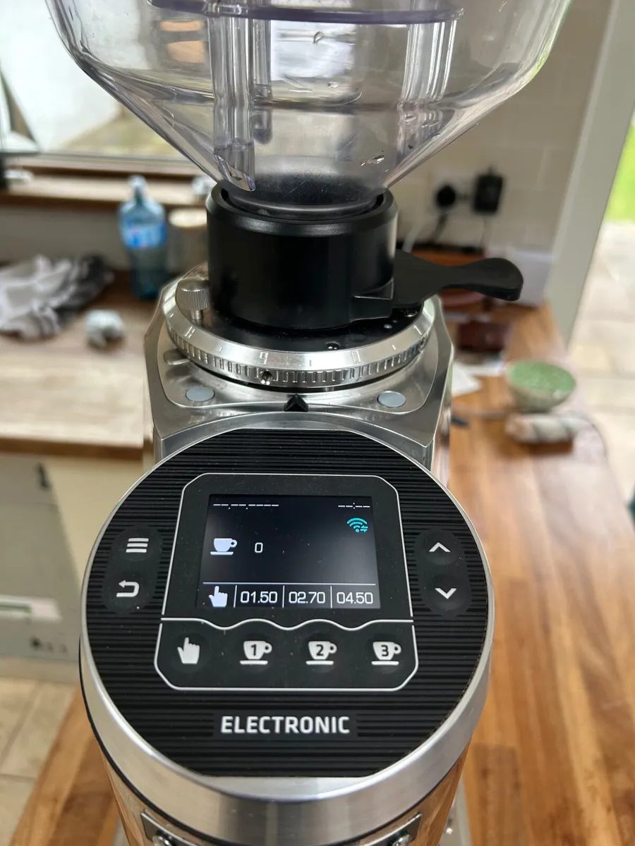 Mazzer, electronic coffee grinder + coffee drawer - Image 1