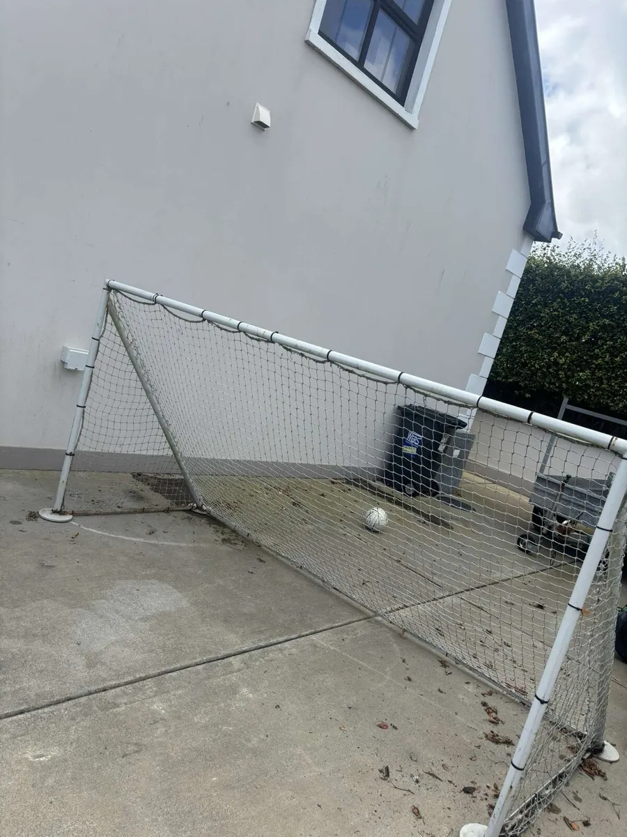 Football goals - Image 1