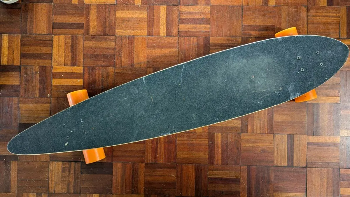 Longboard - Image 1