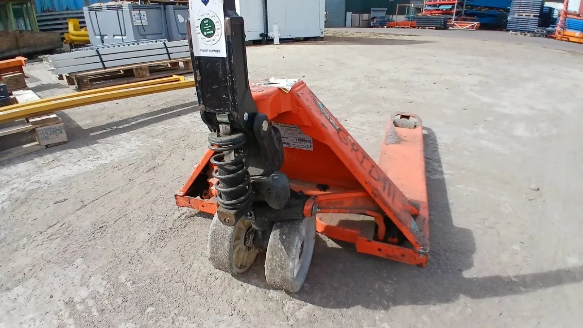 Used Pallet Trucks (ref:PT01) - Image 2
