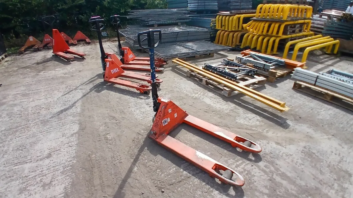 Used Pallet Trucks (ref:PT01) - Image 4