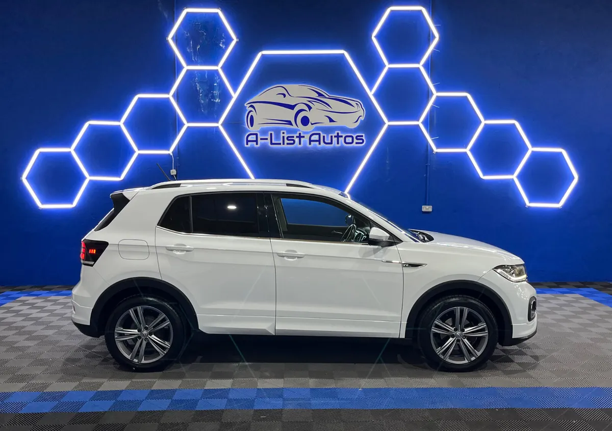 Volkswagen T-Cross 1.6TDI R LINE/FINANCE AVAILABLE - Image 2