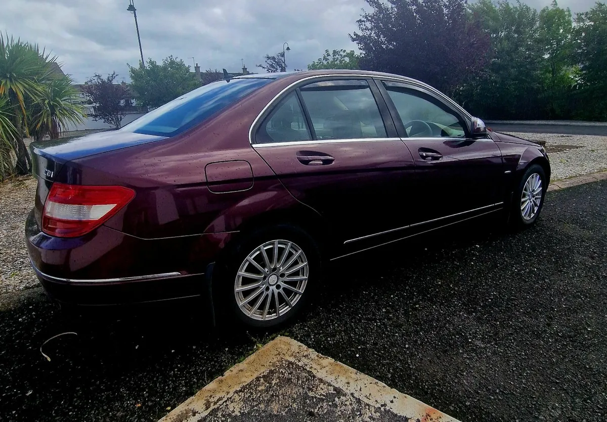 Mercedes-Benz C-Class C220 CDI Elegance - Image 4