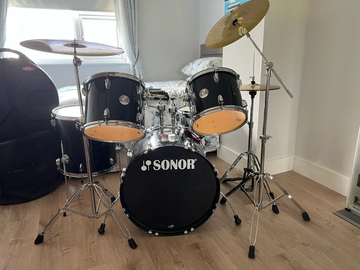 Sonor Force 505 Drum Kit & Hardware (No Seat) - Image 1
