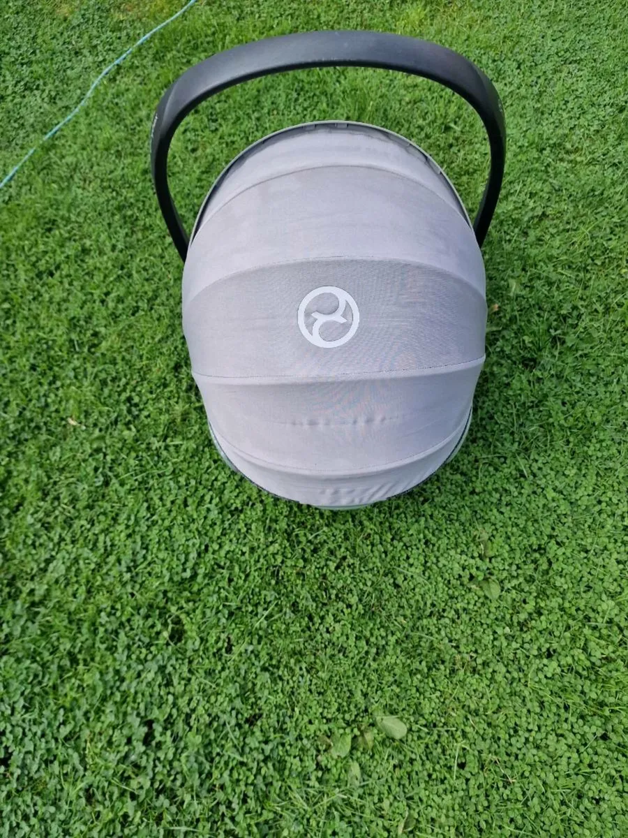 Cybex Cloud Z car seat - Image 4