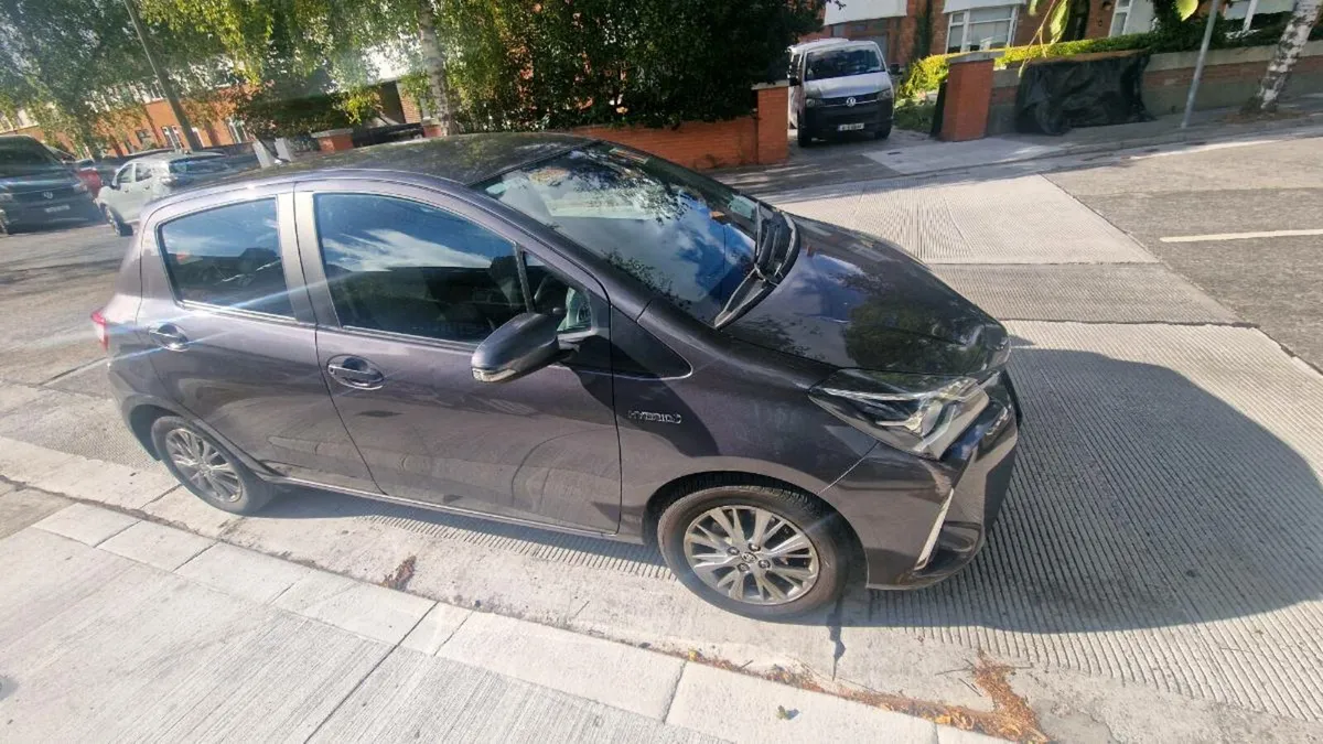 Toyota Yaris Luna Hybrid 2018 - Image 1