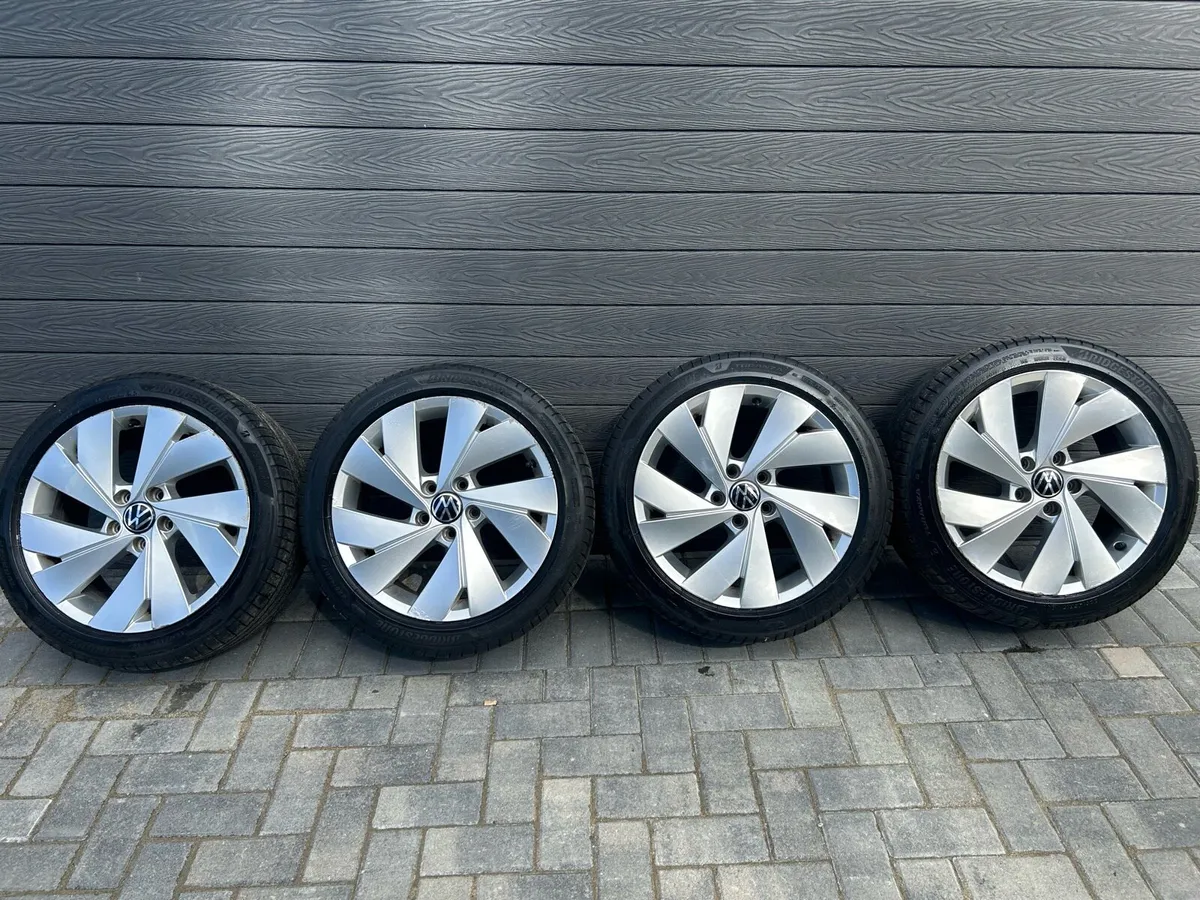 17” GENUINE VOLKSWAGEN GOLF ALLOY WHEELS & TYRES - Image 2