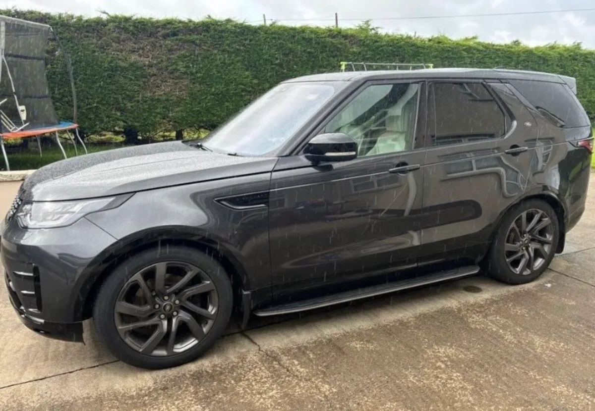 2018 Discovery 3.0L Td6 HSE Luxury - Image 1