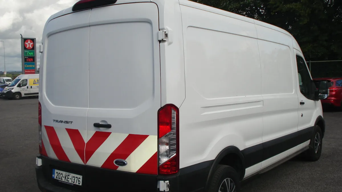 Ford Transit 2020 - Image 2