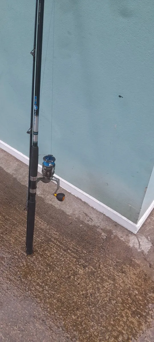 2x Fishing  Rod - Image 2