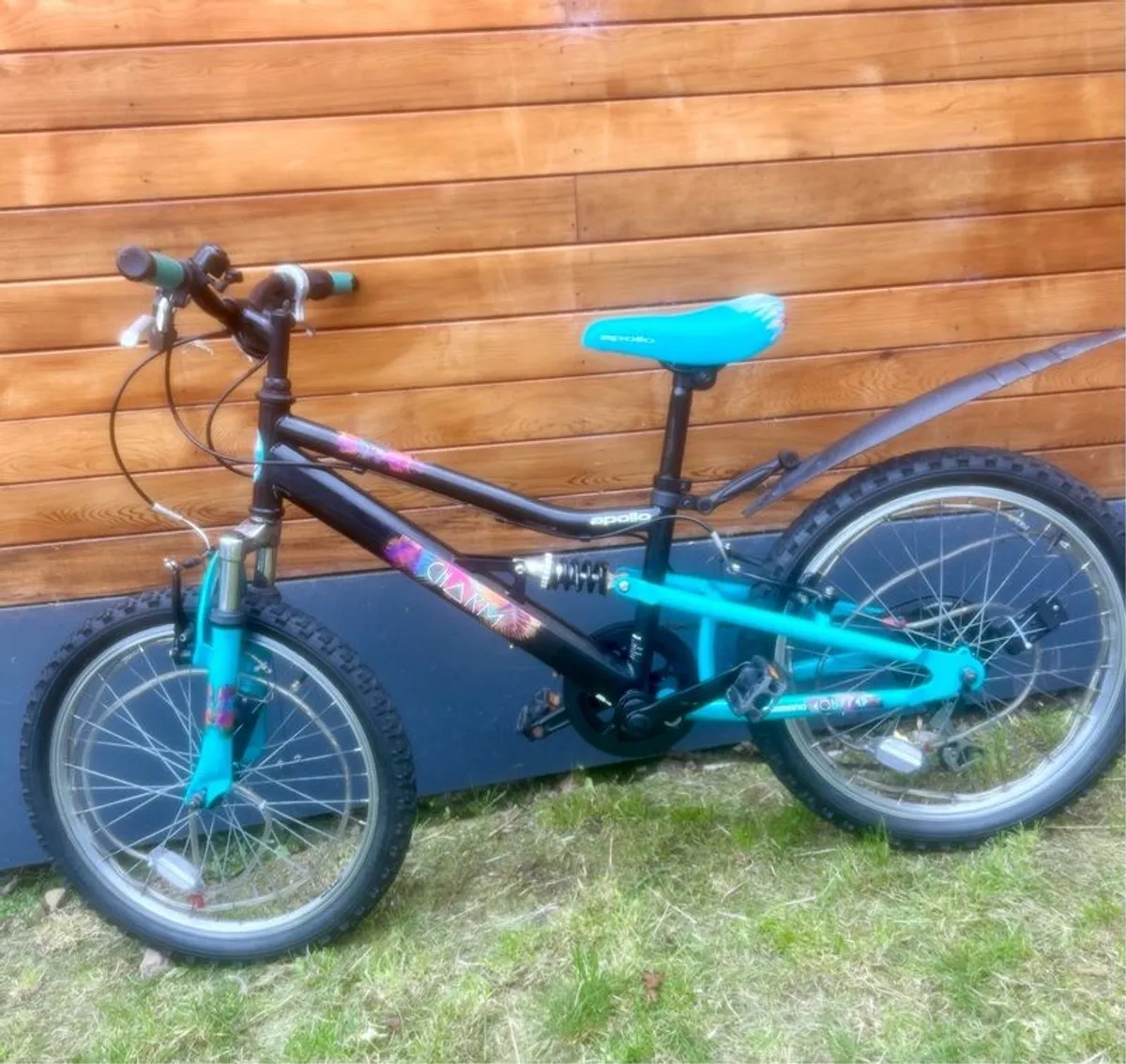 Apollo Charm mountain bike 20 inch wheels - Image 1