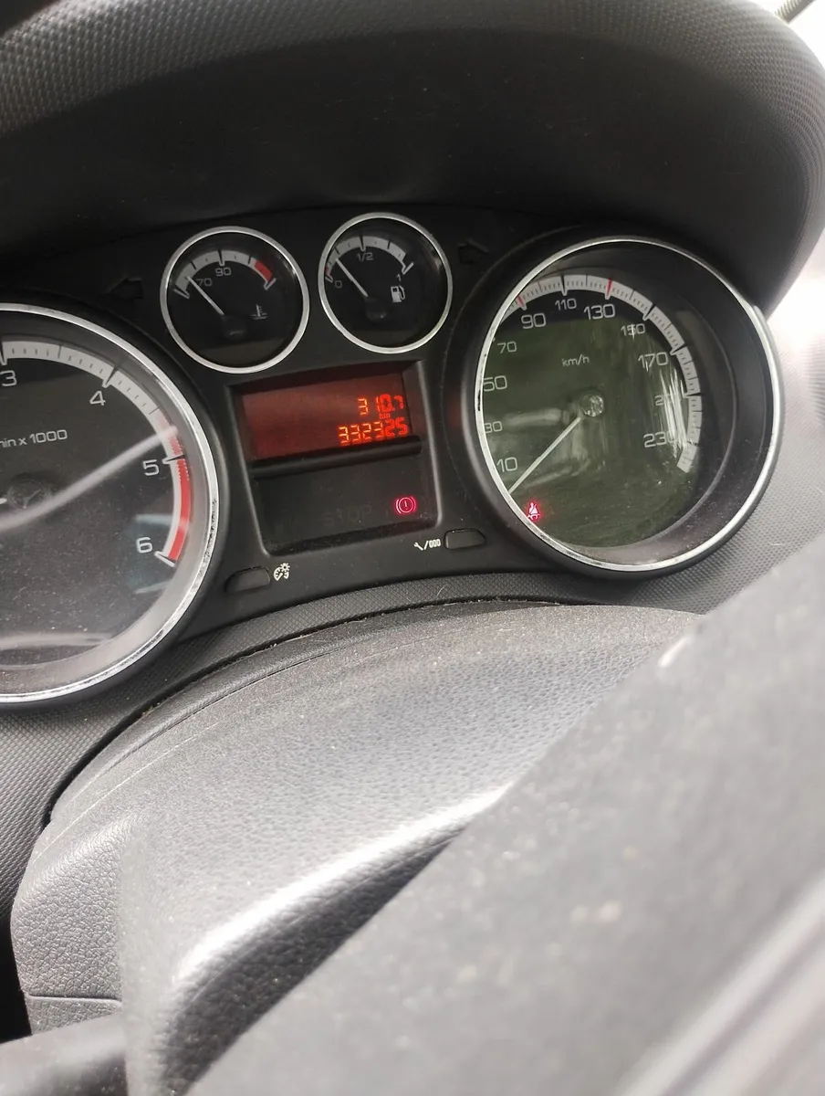 Peugeot 308 - Image 2