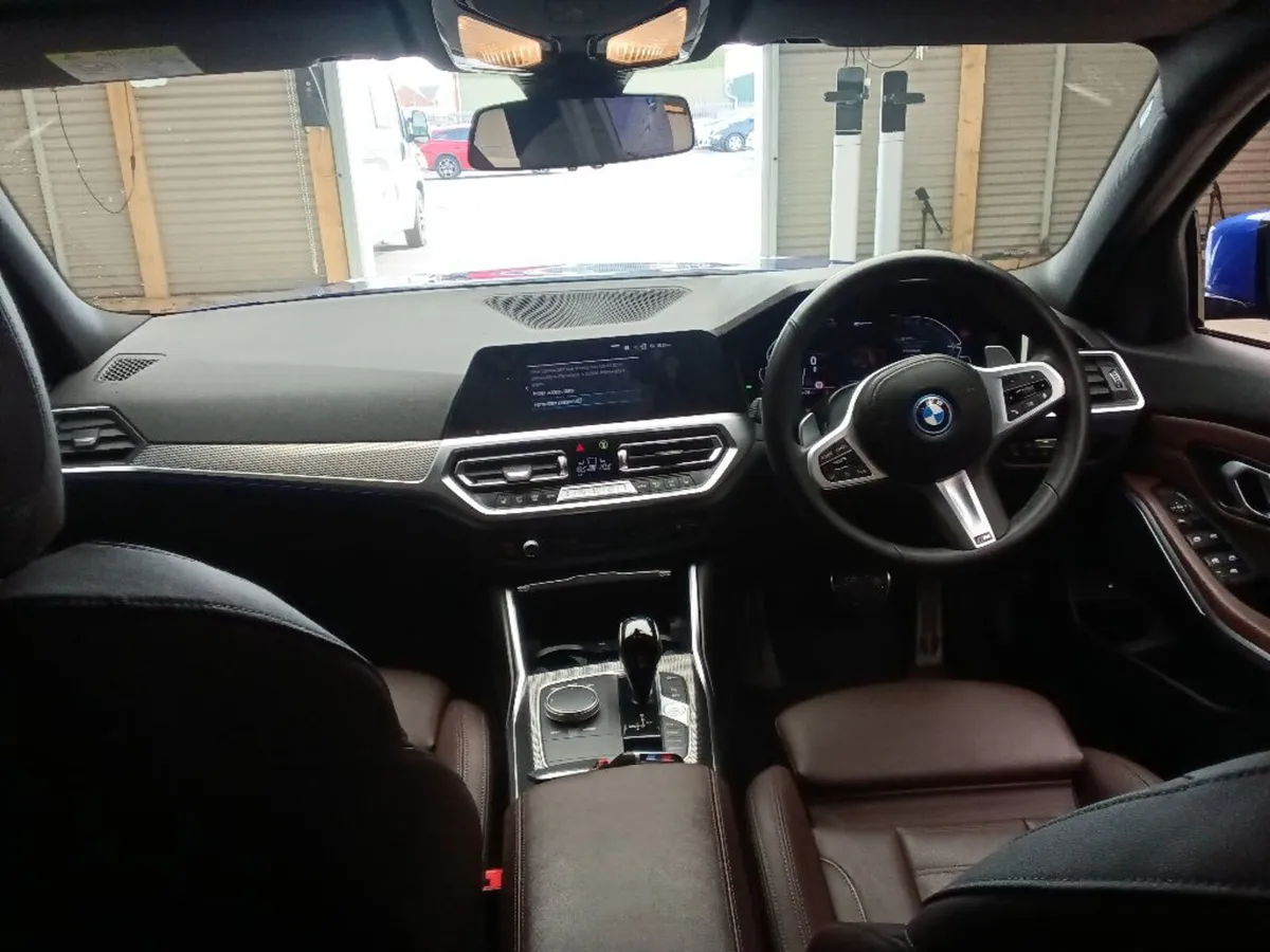 BMW 3 SERIES 330e M SPORT HYBRID  BROWN LEATHER - Image 2