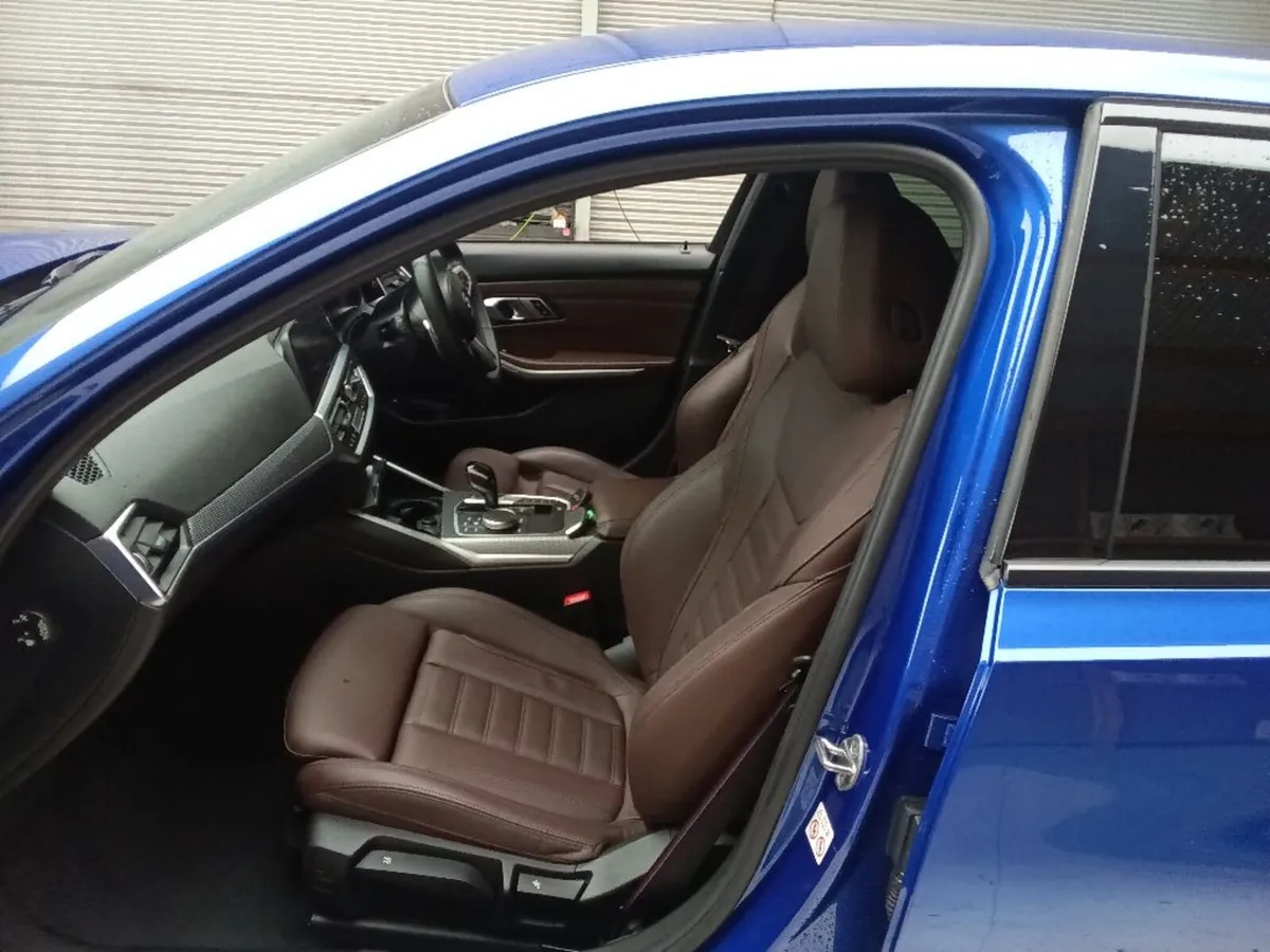BMW 3 SERIES 330e M SPORT HYBRID  BROWN LEATHER - Image 4