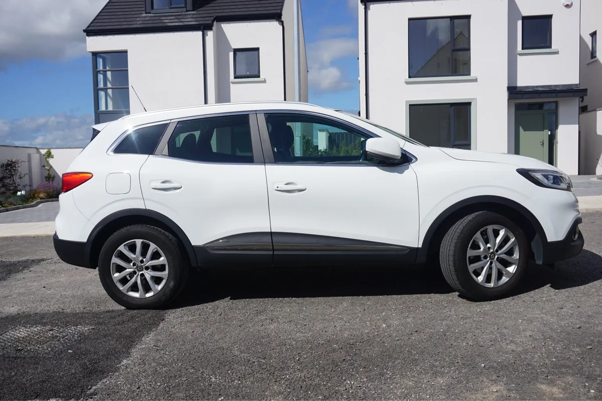 Renault Kadjar (1.2L Petrol Low Mileage) - Image 2