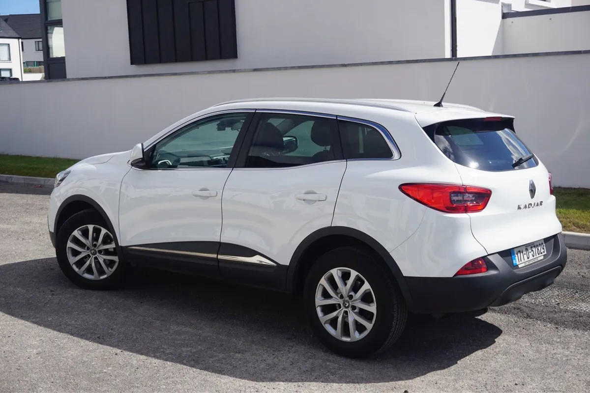 Renault Kadjar (1.2L Petrol Low Mileage) - Image 4