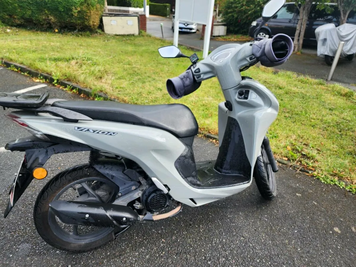Honda Vision NSC 110 - Image 1