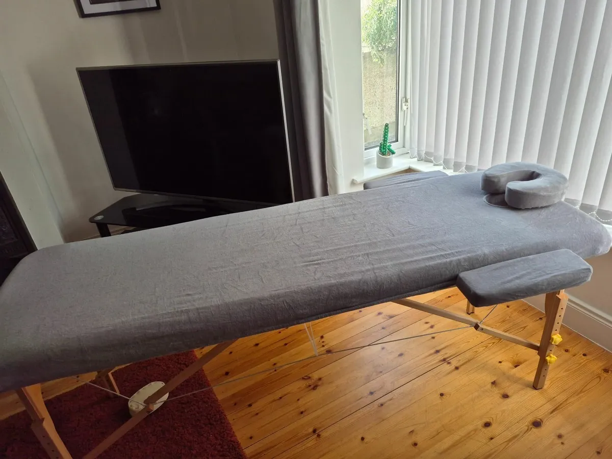 Massage Table / Bed / Massage Therapy Starter Kit - Image 1